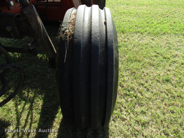 image for item DG1167 1978 Massey-Ferguson 2675 tractor