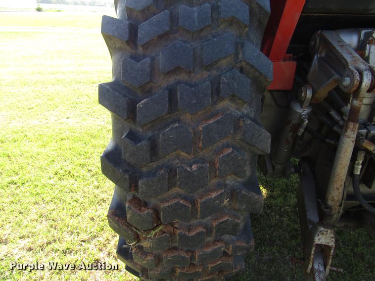 image for item DG1167 1978 Massey-Ferguson 2675 tractor