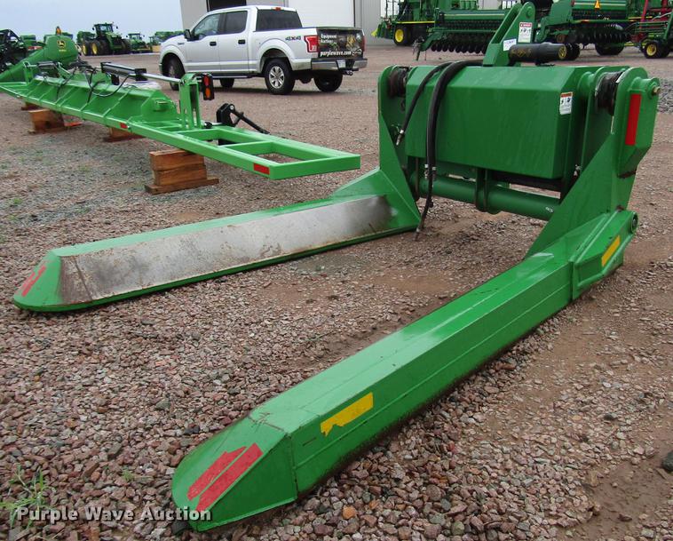 image for item DG1190 Frontier CM11 bale handler