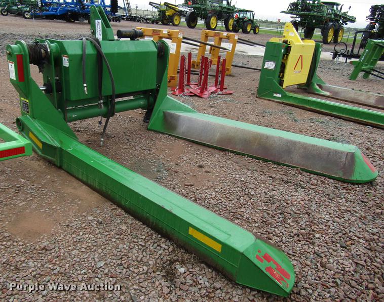 image for item DG1190 Frontier CM11 bale handler