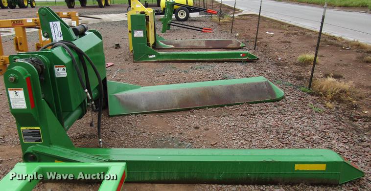 image for item DG1190 Frontier CM11 bale handler