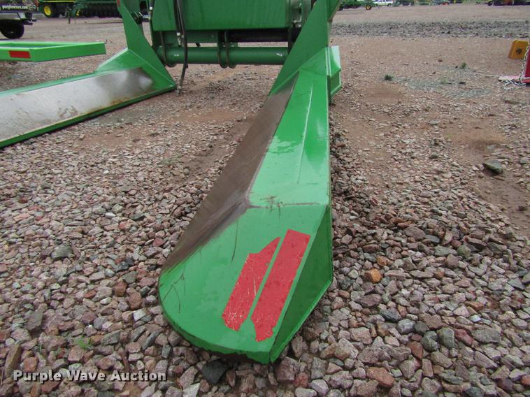 image for item DG1190 Frontier CM11 bale handler