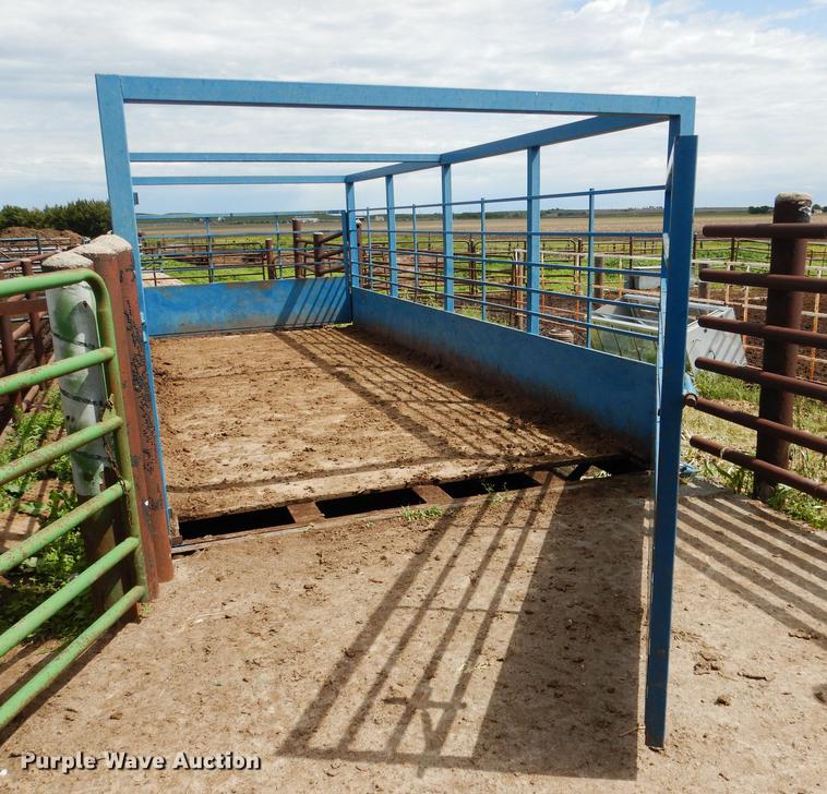 image for item DG5795 Sooner PLSW2410-10 livestock scale