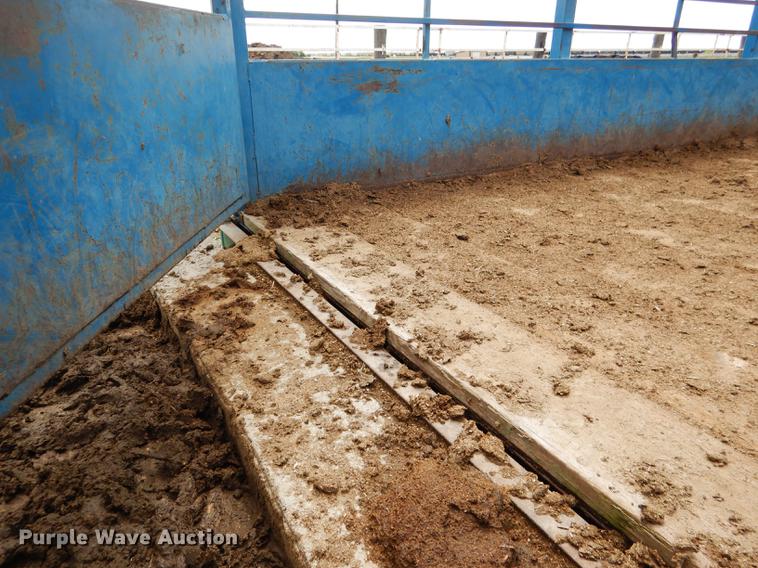 image for item DG5795 Sooner PLSW2410-10 livestock scale