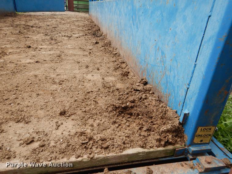 image for item DG5795 Sooner PLSW2410-10 livestock scale