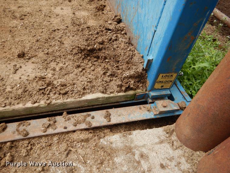 image for item DG5795 Sooner PLSW2410-10 livestock scale