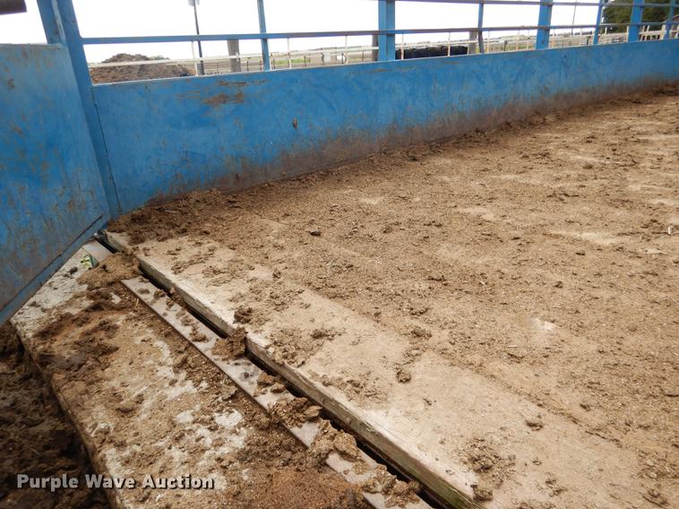 image for item DG5795 Sooner PLSW2410-10 livestock scale