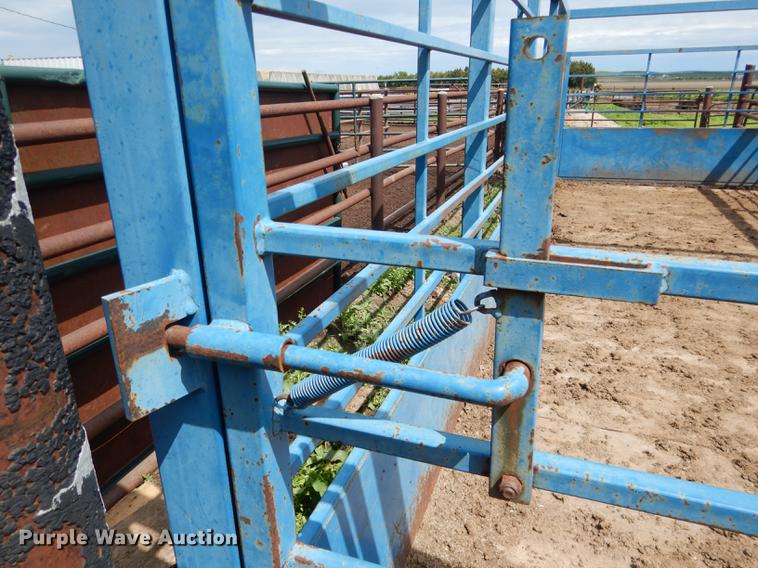 image for item DG5795 Sooner PLSW2410-10 livestock scale