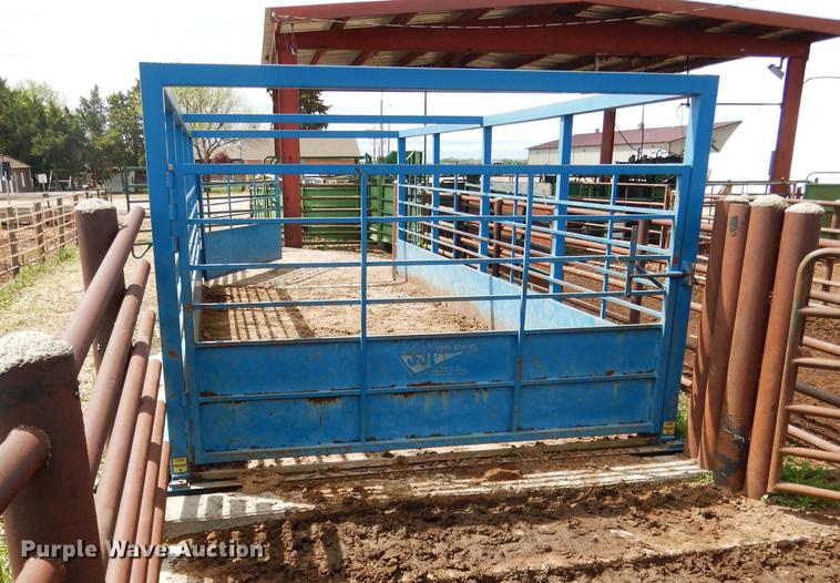 image for item DG5795 Sooner PLSW2410-10 livestock scale