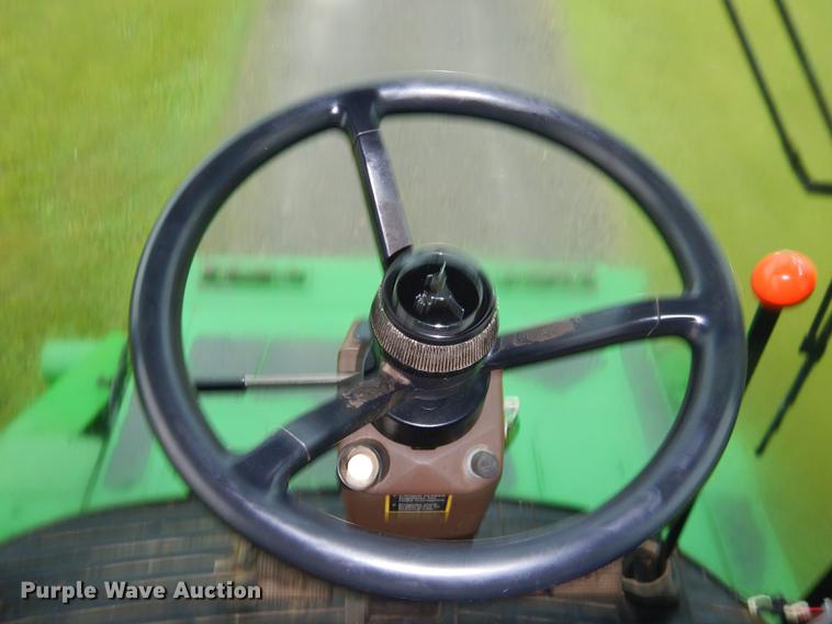 image for item ED9277 2000 John Deere 9650 Walker combine