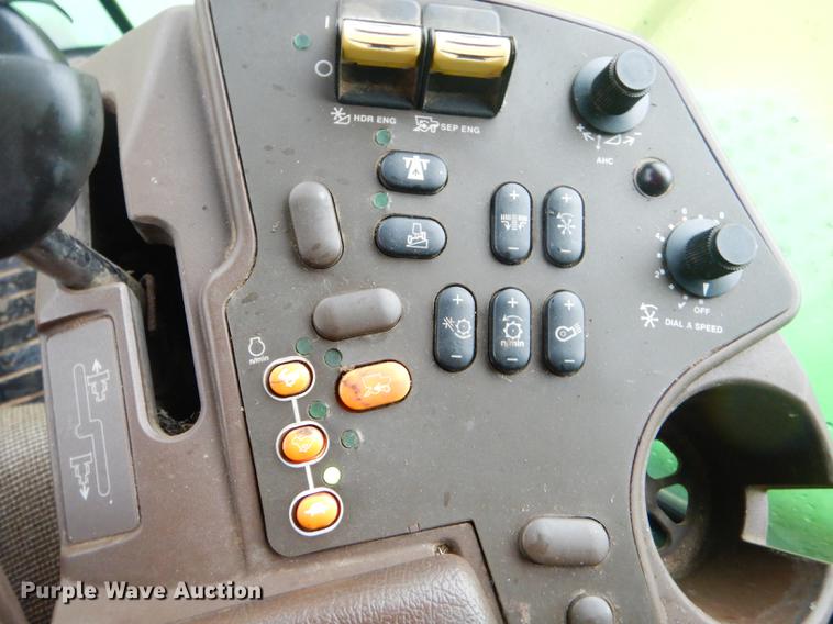 image for item ED9277 2000 John Deere 9650 Walker combine