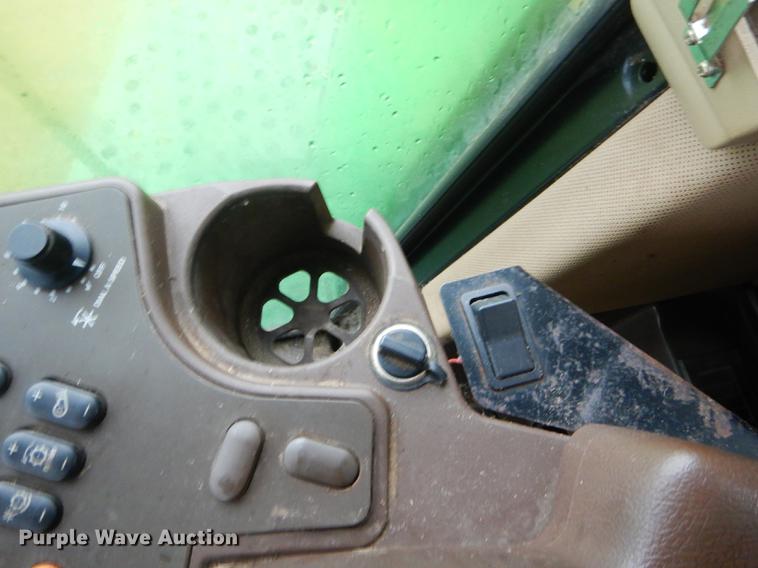 image for item ED9277 2000 John Deere 9650 Walker combine