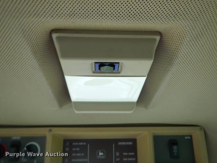 image for item ED9277 2000 John Deere 9650 Walker combine