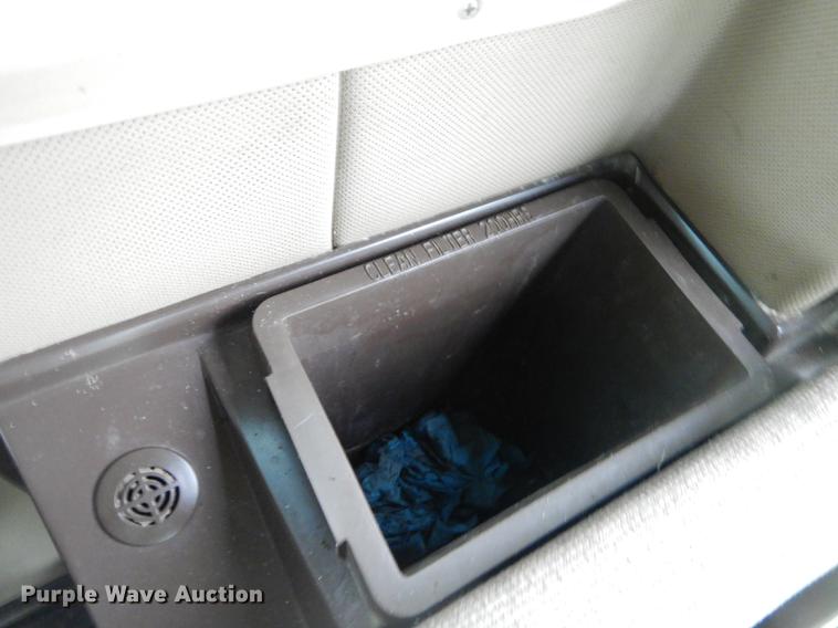 image for item ED9277 2000 John Deere 9650 Walker combine