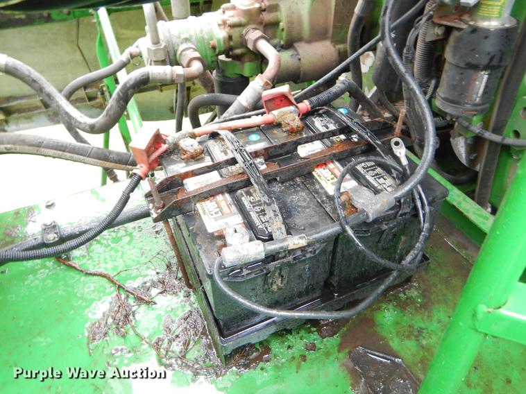 image for item ED9277 2000 John Deere 9650 Walker combine