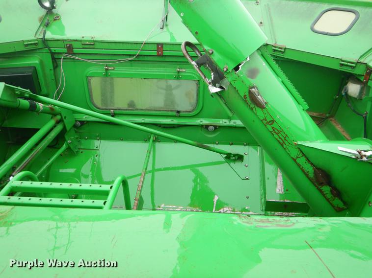 image for item ED9277 2000 John Deere 9650 Walker combine