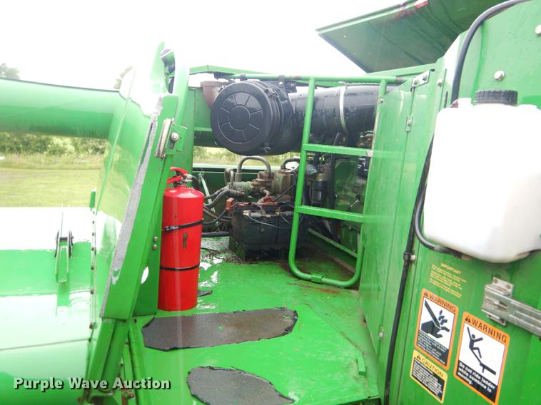 image for item ED9277 2000 John Deere 9650 Walker combine