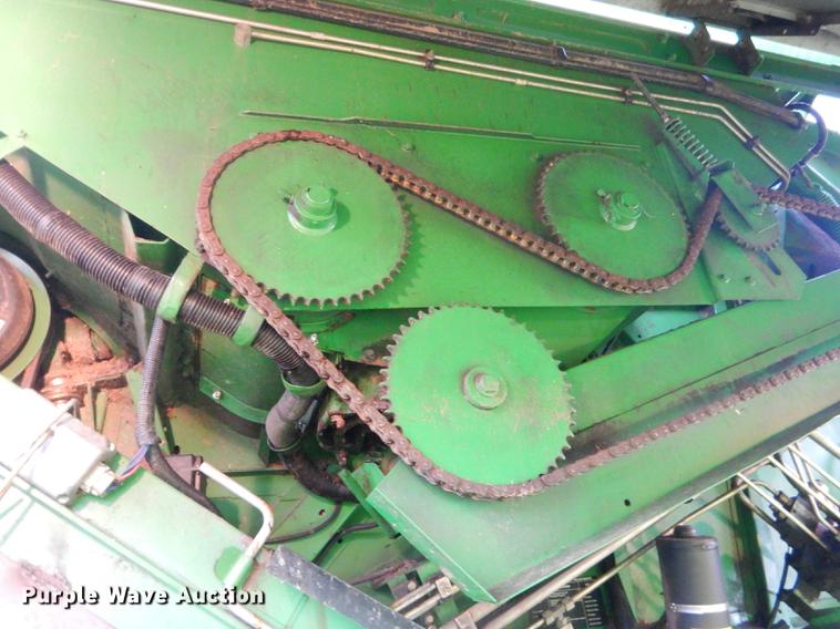 image for item ED9277 2000 John Deere 9650 Walker combine