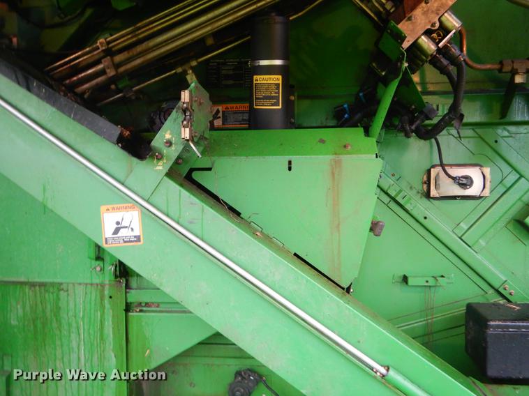 image for item ED9277 2000 John Deere 9650 Walker combine