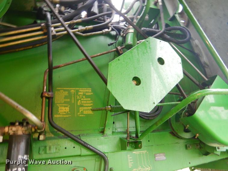 image for item ED9277 2000 John Deere 9650 Walker combine