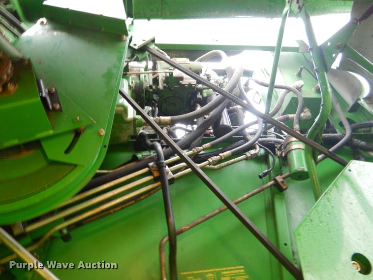 image for item ED9277 2000 John Deere 9650 Walker combine