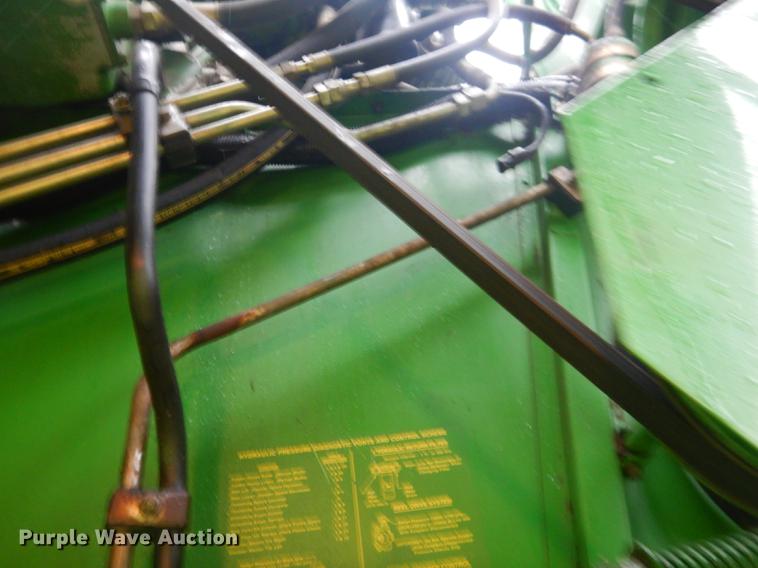 image for item ED9277 2000 John Deere 9650 Walker combine