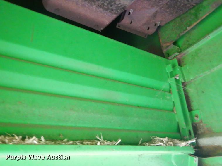 image for item ED9277 2000 John Deere 9650 Walker combine