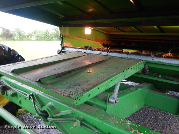 image for item ED9277 2000 John Deere 9650 Walker combine