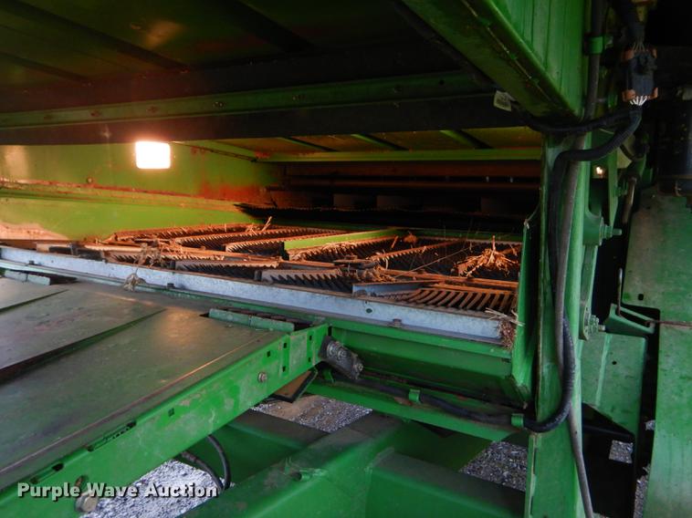 image for item ED9277 2000 John Deere 9650 Walker combine