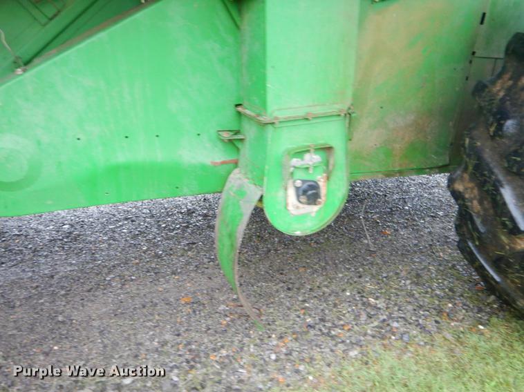 image for item ED9277 2000 John Deere 9650 Walker combine