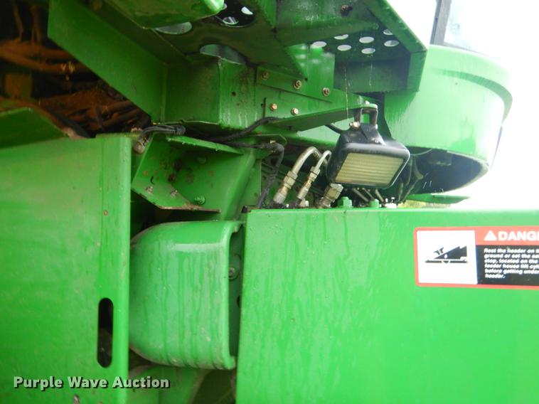 image for item ED9277 2000 John Deere 9650 Walker combine