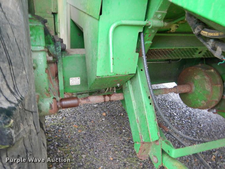 image for item ED9277 2000 John Deere 9650 Walker combine