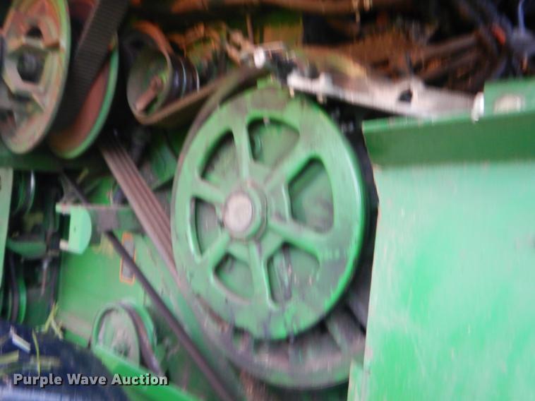 image for item ED9277 2000 John Deere 9650 Walker combine