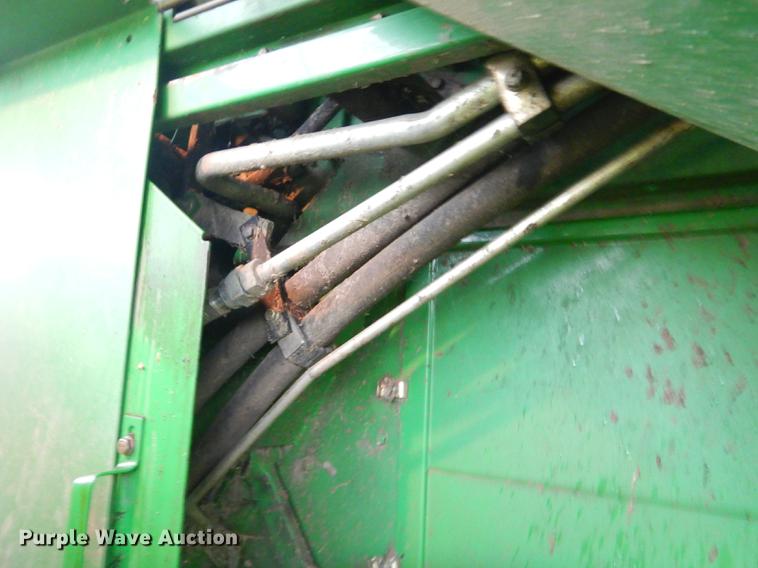 image for item ED9277 2000 John Deere 9650 Walker combine