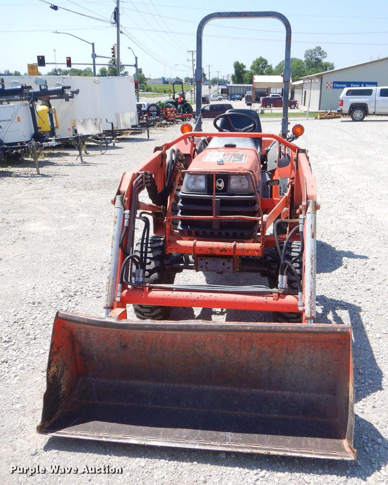 image for item ED9278 Kubota B2910 tractor