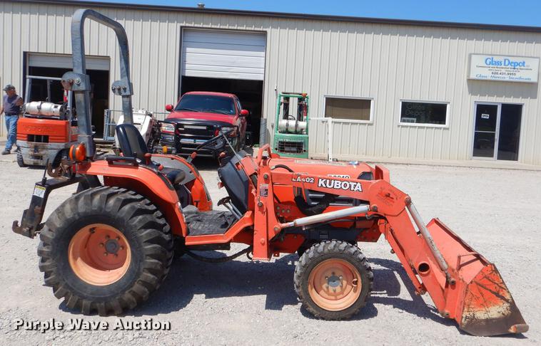 image for item ED9278 Kubota B2910 tractor