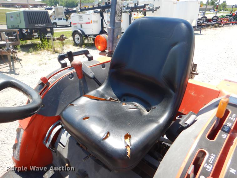 image for item ED9278 Kubota B2910 tractor