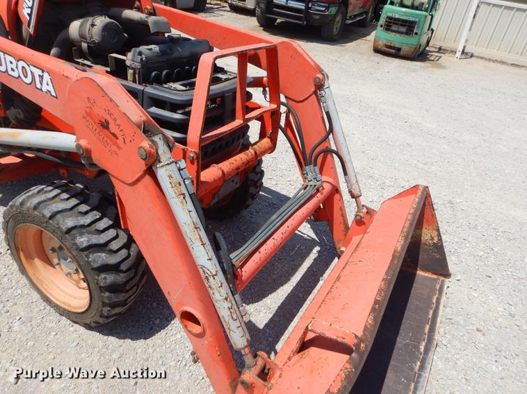 image for item ED9278 Kubota B2910 tractor