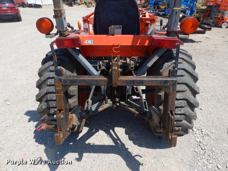 image for item ED9278 Kubota B2910 tractor