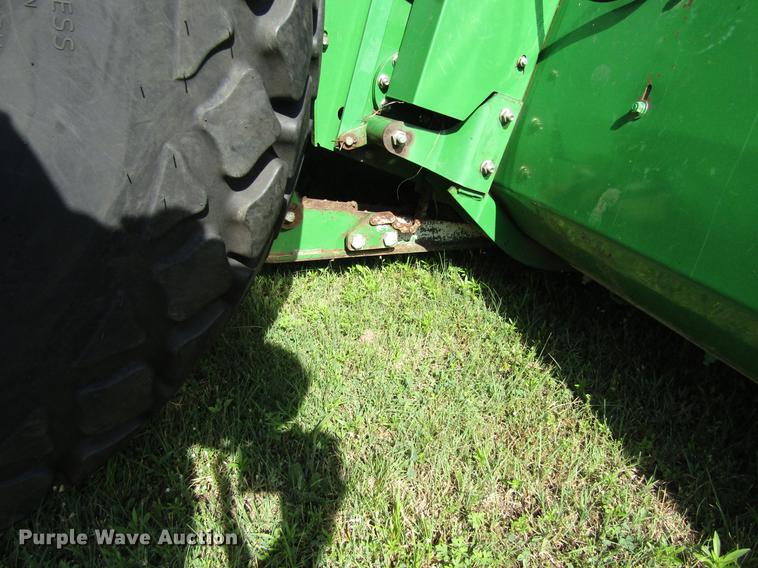 image for item EH9431 2005 John Deere 4895 windrower