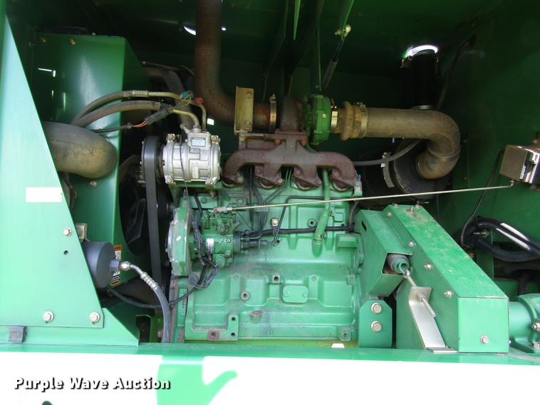 image for item EH9431 2005 John Deere 4895 windrower