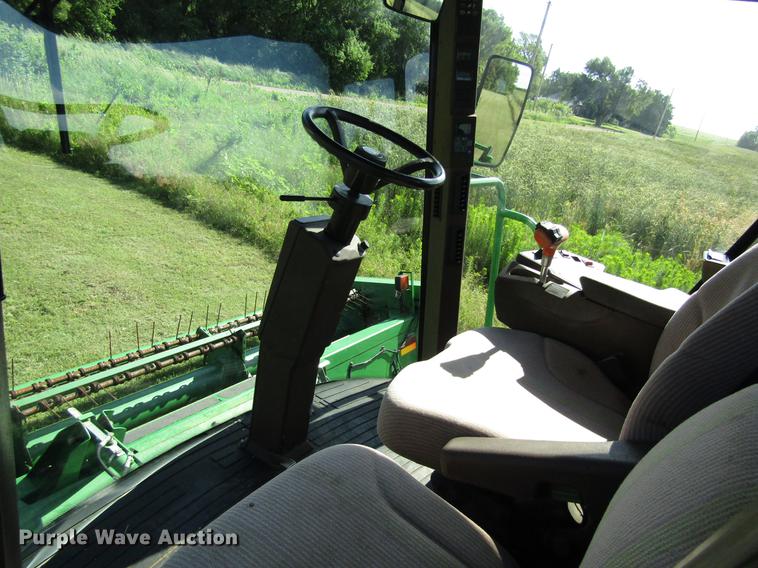 image for item EH9431 2005 John Deere 4895 windrower