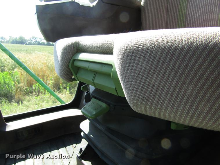 image for item EH9431 2005 John Deere 4895 windrower