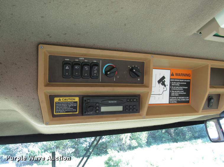 image for item EH9431 2005 John Deere 4895 windrower