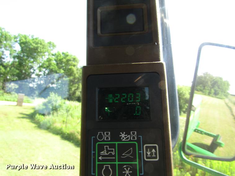 image for item EH9431 2005 John Deere 4895 windrower