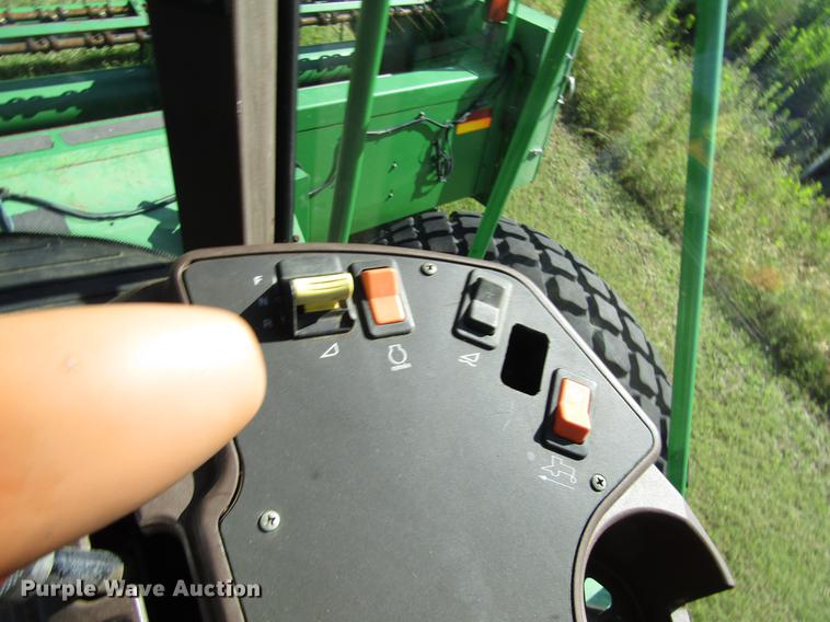 image for item EH9431 2005 John Deere 4895 windrower