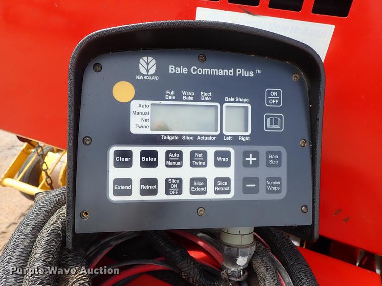 image for item FB9155 2008 New Holland BR780A round baler