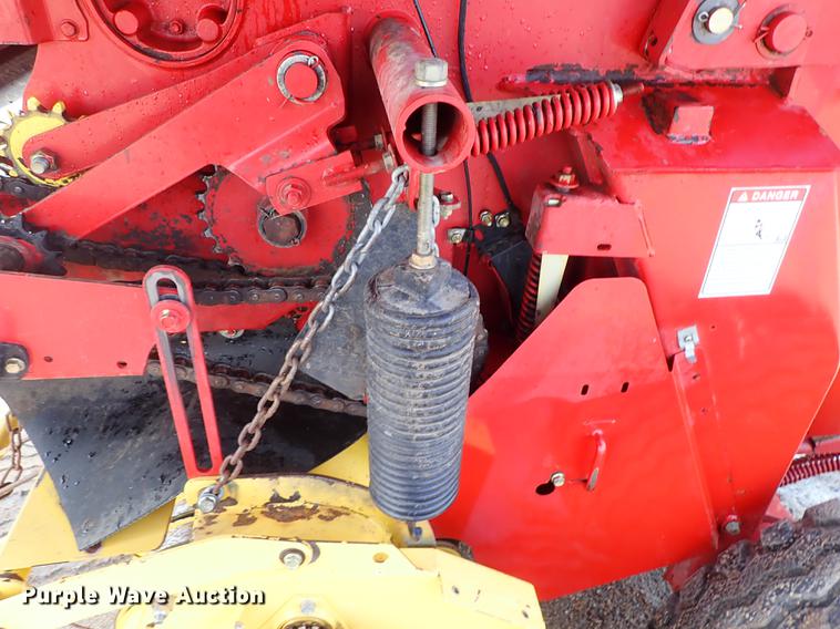 image for item FB9155 2008 New Holland BR780A round baler