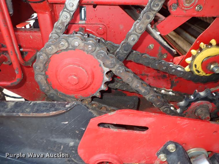 image for item FB9155 2008 New Holland BR780A round baler