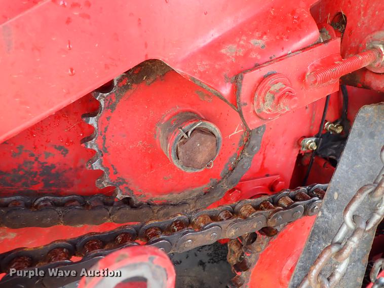 image for item FB9155 2008 New Holland BR780A round baler